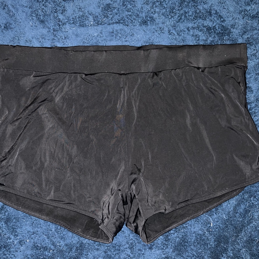 Torrid Dolphin hem swim shorts